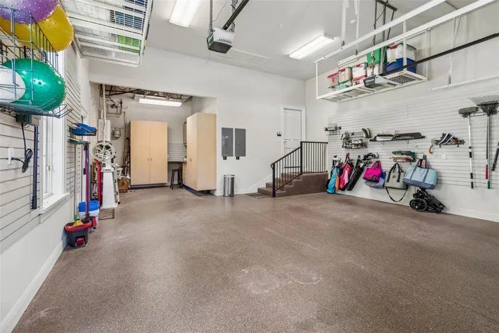 GARAGE/WORKSHOP