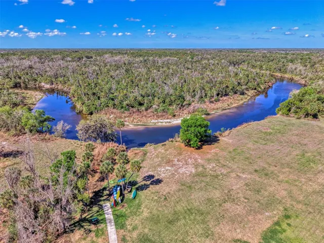 Easy-access to Manatee River from your own neighborhood - Kayak, canoe and fishing.