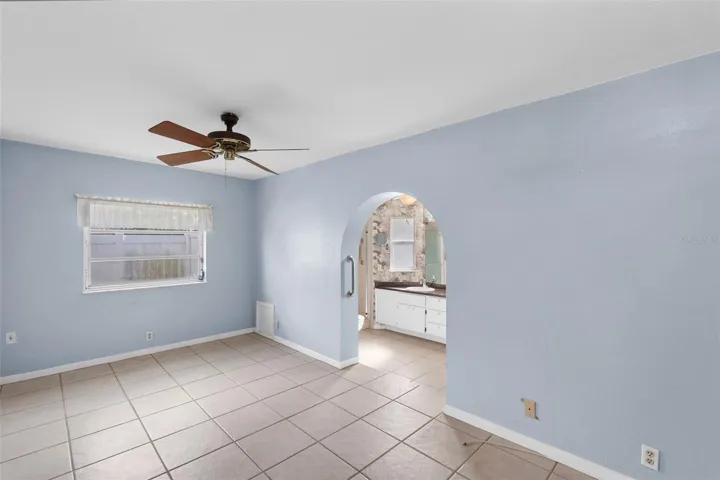 Bonus Room Between Primary Bedroom and Ensuite Bathroom