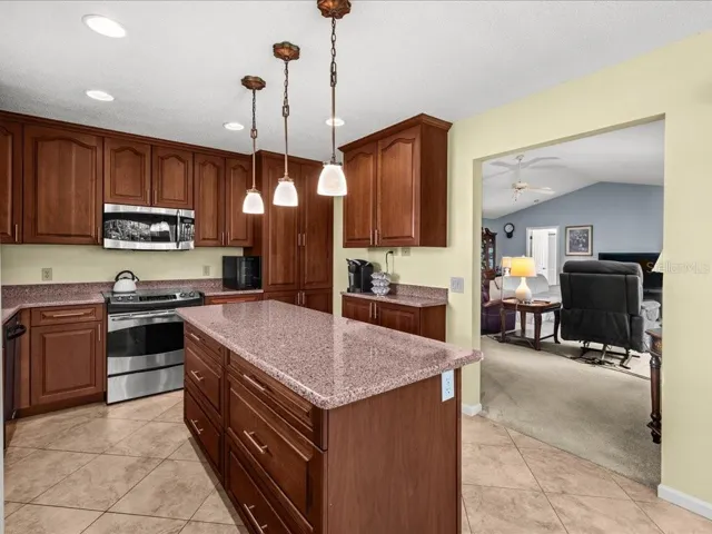 THE LARGE ISLAND ADDS ADDITIONAL STORAGE AND WORKSPACE.