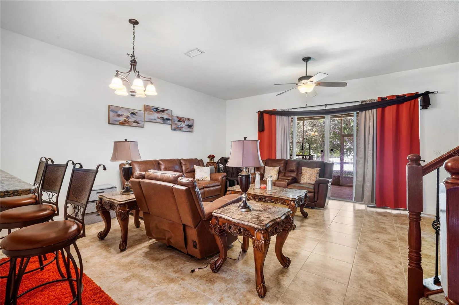 Living/Dining Area