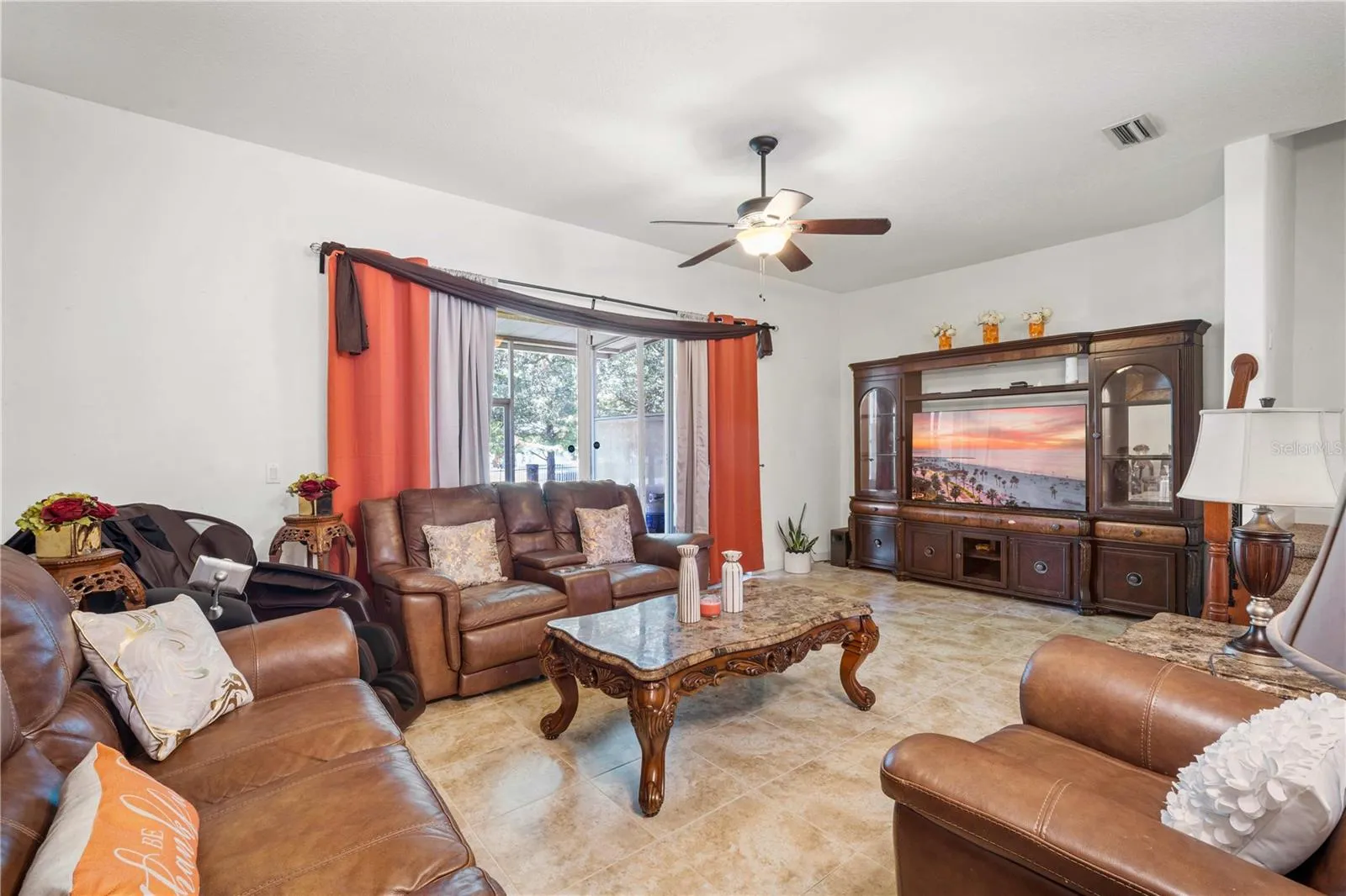 Living/Dining Area
