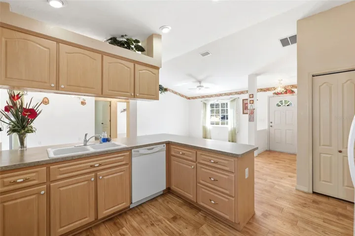 Kitchen/Living