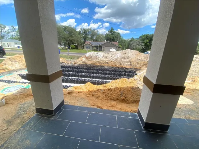 front porch to front yard