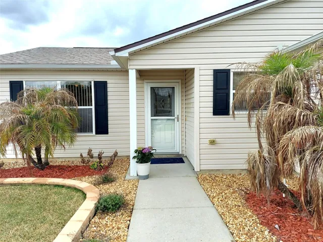 FRONT WALKWAY
