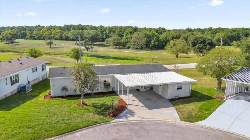 Golf course views from your Kitchen & Florida Room