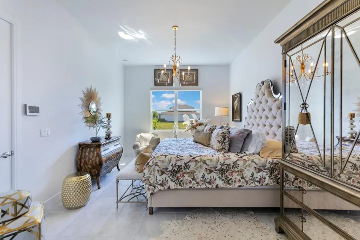 Spacious Primary Suite!