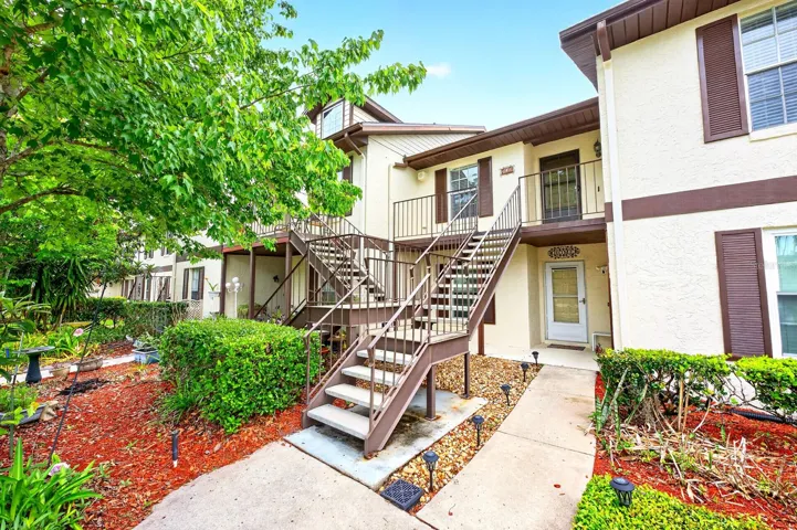 Welcome to Tuscany Place, a GATED COMMUNITY in the heart of Tuskawilla – one of Winter Springs’ most desirable and established areas!