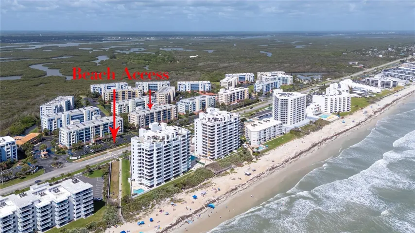 Close to beach walkover to car free beach!