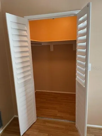 Master Walk -in Closet