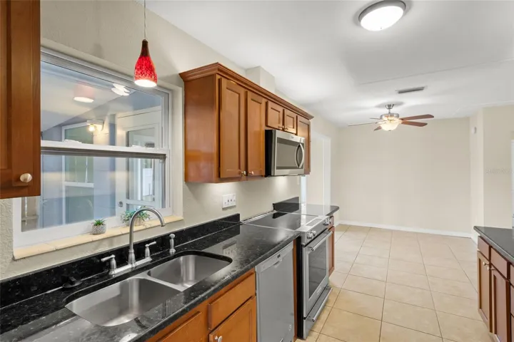 Kitchen/dining area