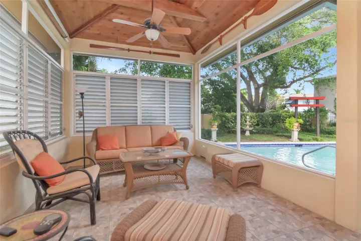 Porch/patio