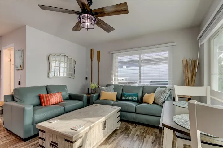 COZY & CHARMING HOME!