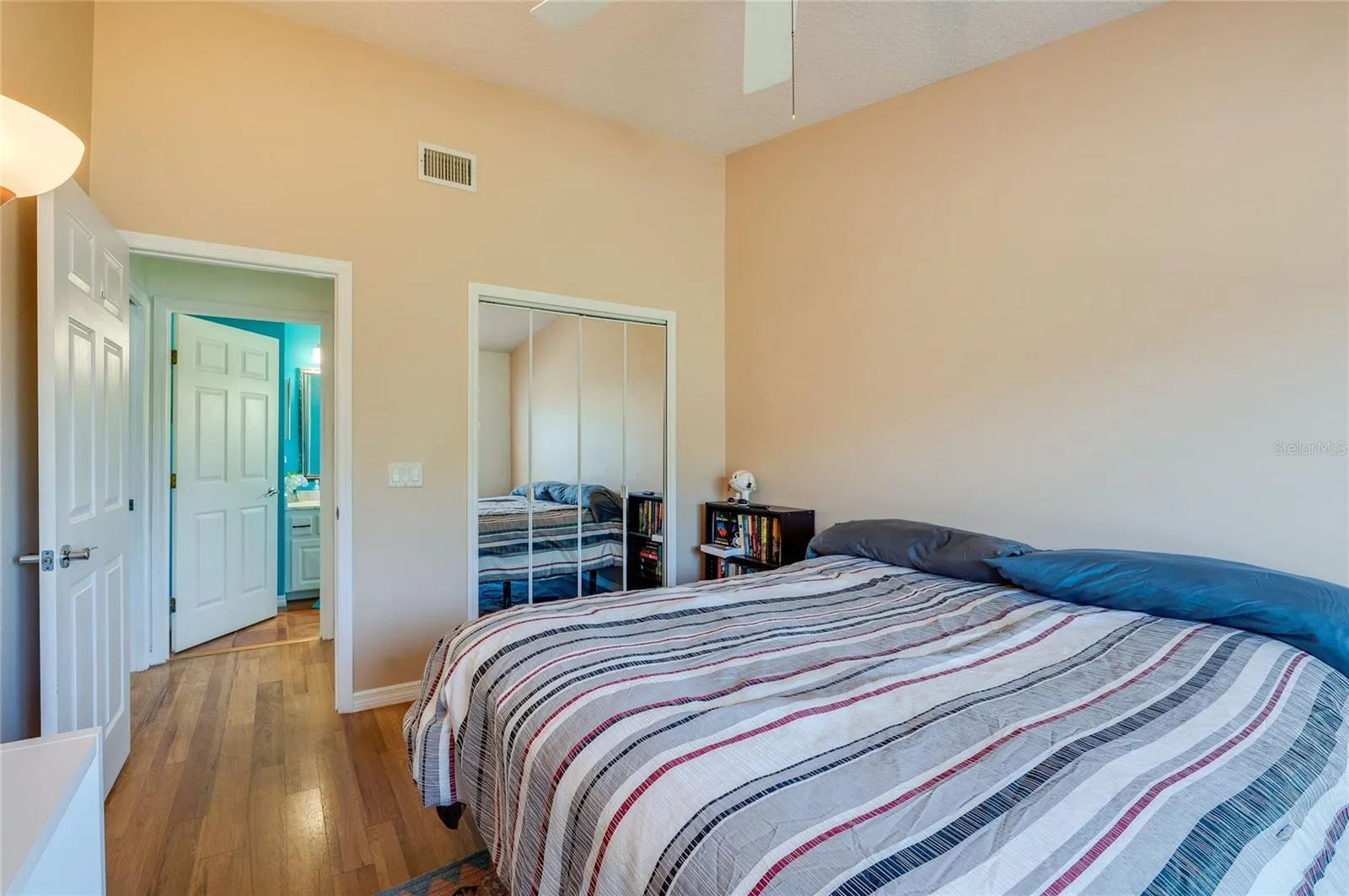 Guest bedroom