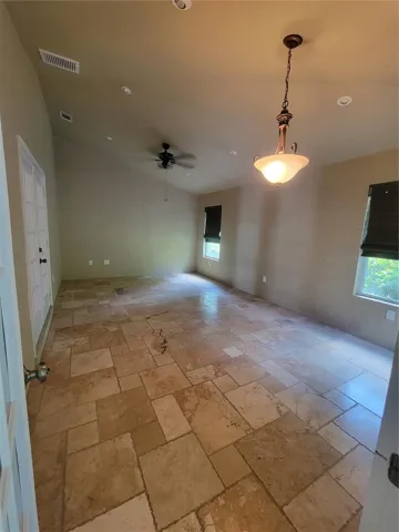 BONUS ROOM (under air)