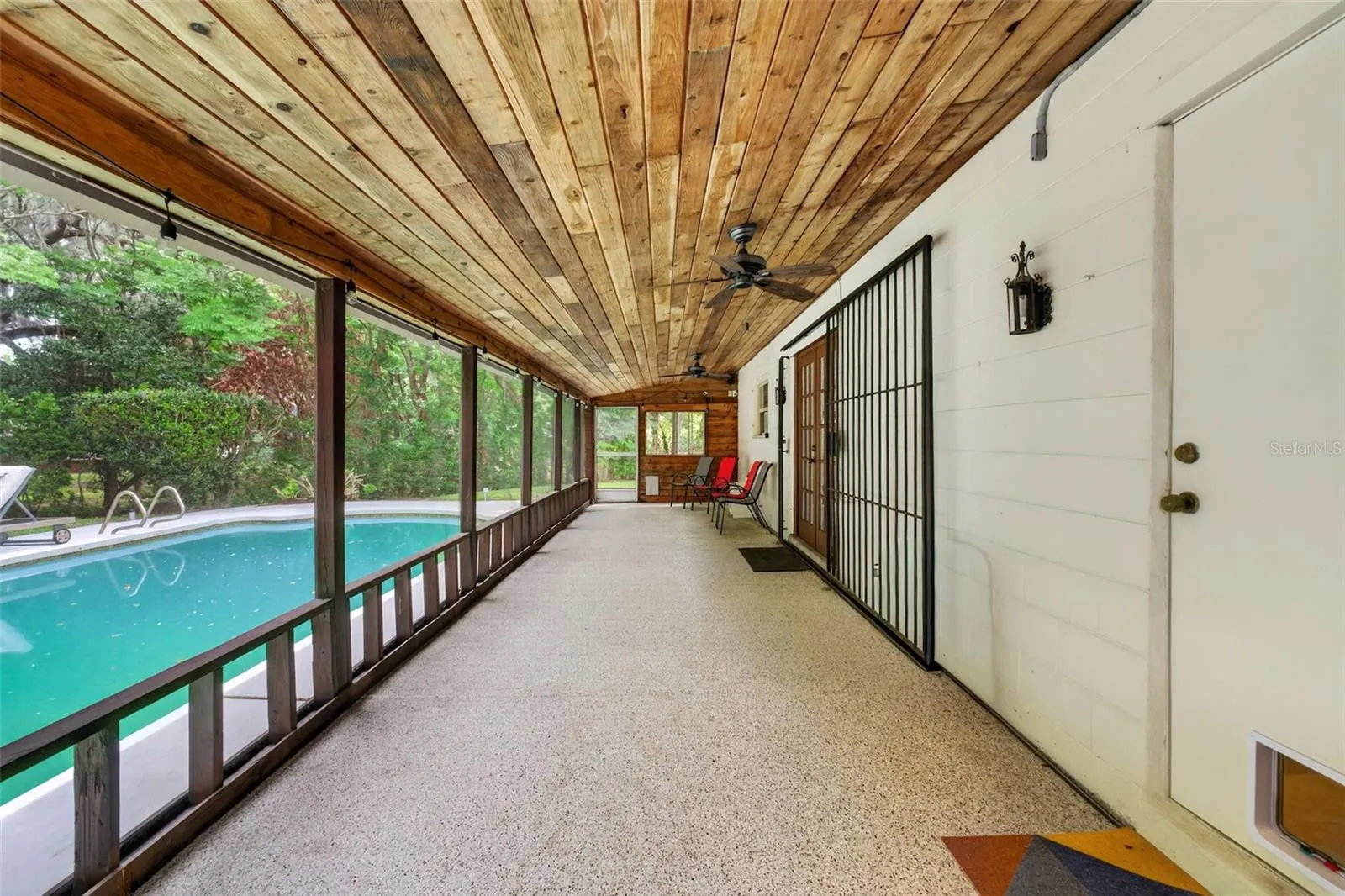 Screened in Lanai
