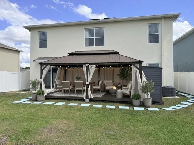 virtual staged outdoor living