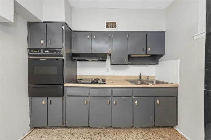 Kitchen - Side View