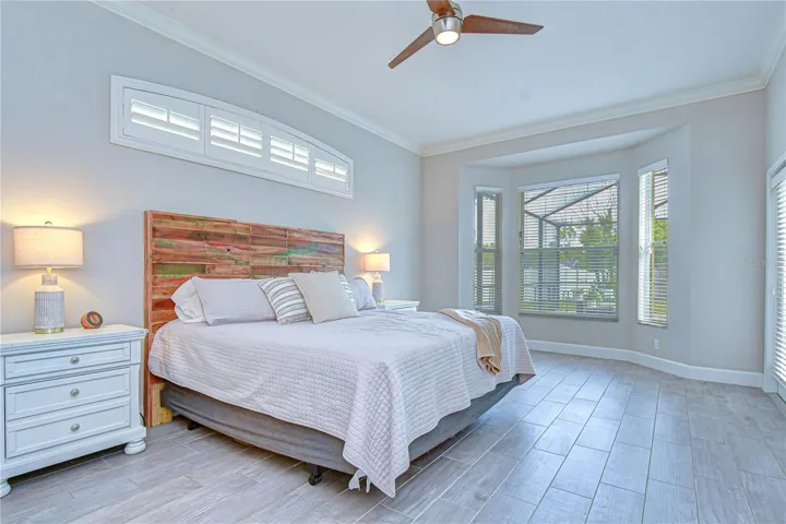 Extended primary retreat with double-door entry.