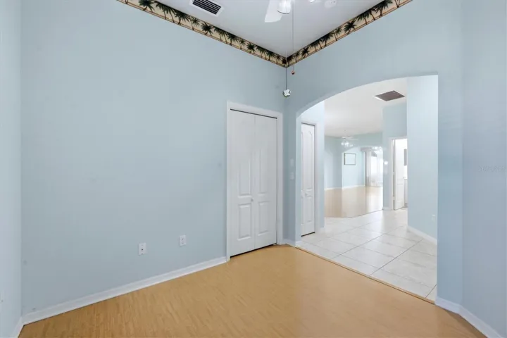 Den