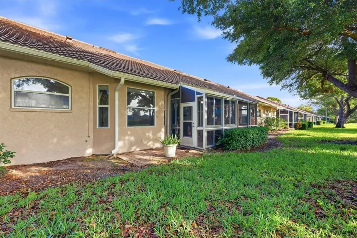 Enclosed all weather Lanai