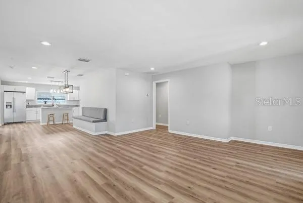 Same space, without virtual staging,