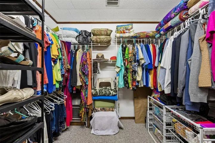 And offers a spacious walk-in closet