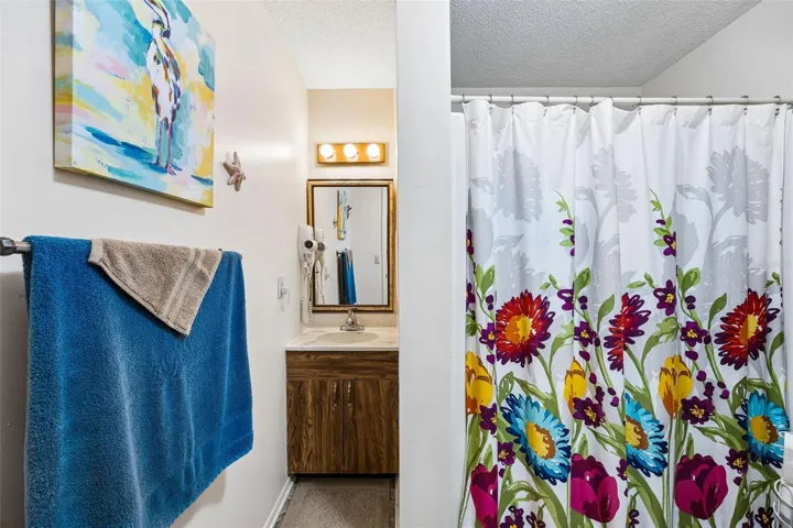 With a full bath and shower