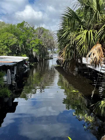 Community boat slips