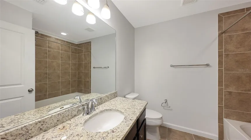 bathroom 3 upstairs