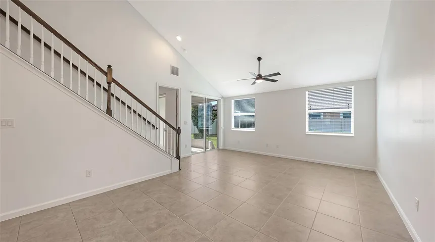 Dining room/living room