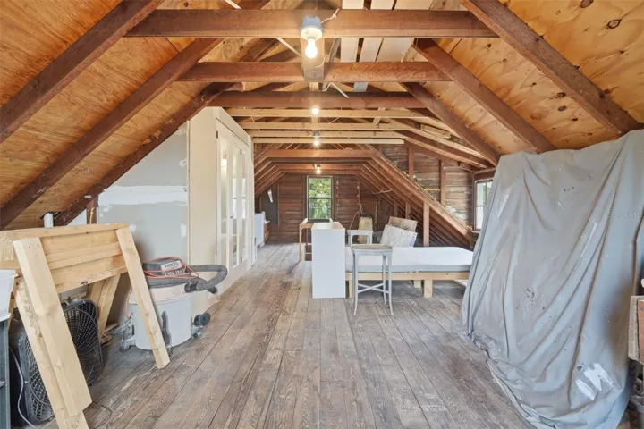 ATTIC SPACE/3RD FLOOR