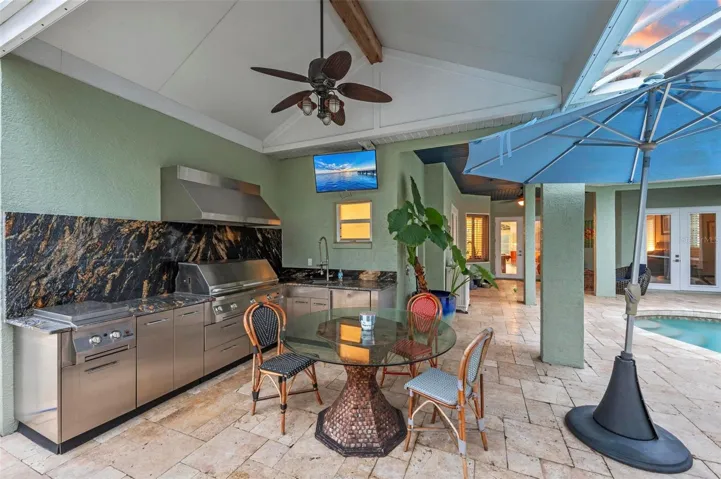 Outdoor Kitchen