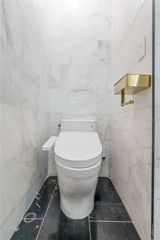 Primary Bedroom ensuite bath