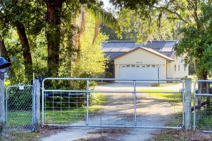 Private Front Gate Entry