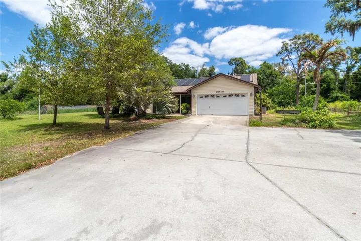 Front of Home & Large Driveway for Multiple Vehicle Parking