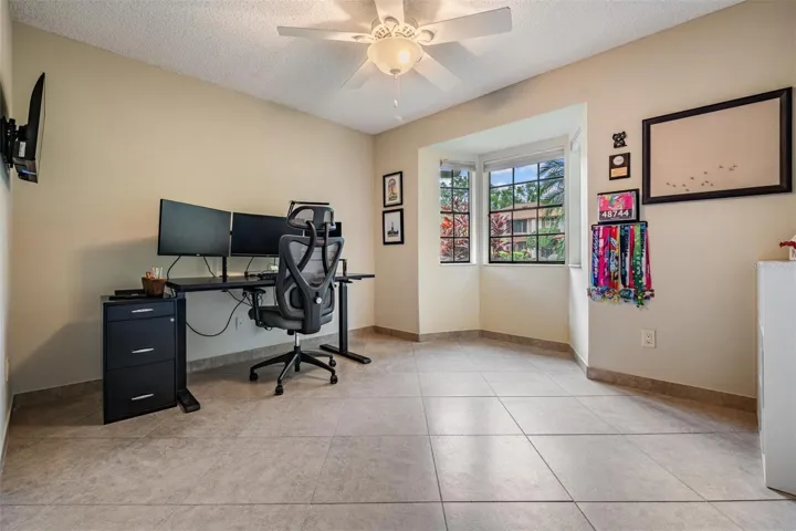 Bedroom 4 / Office