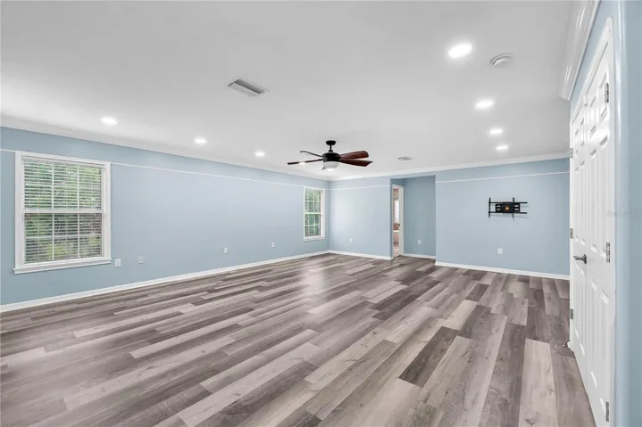 upstairs bonus room