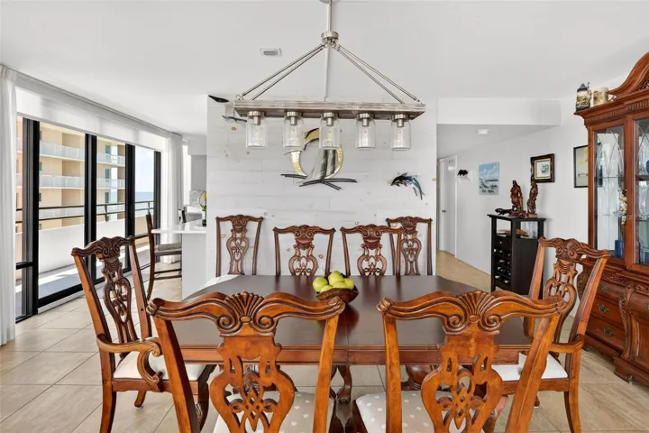 Dining / Living room combo