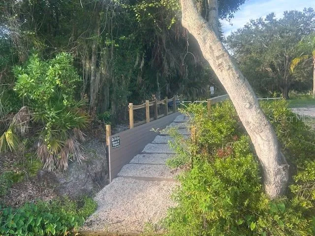 Community trails along the Braden River.
