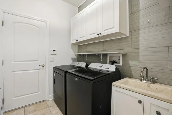 laundry leading to garage