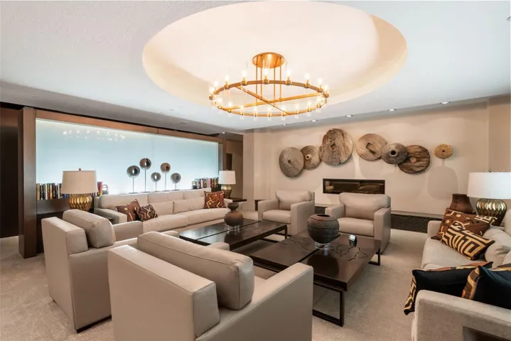 The cozy Gathering Salon