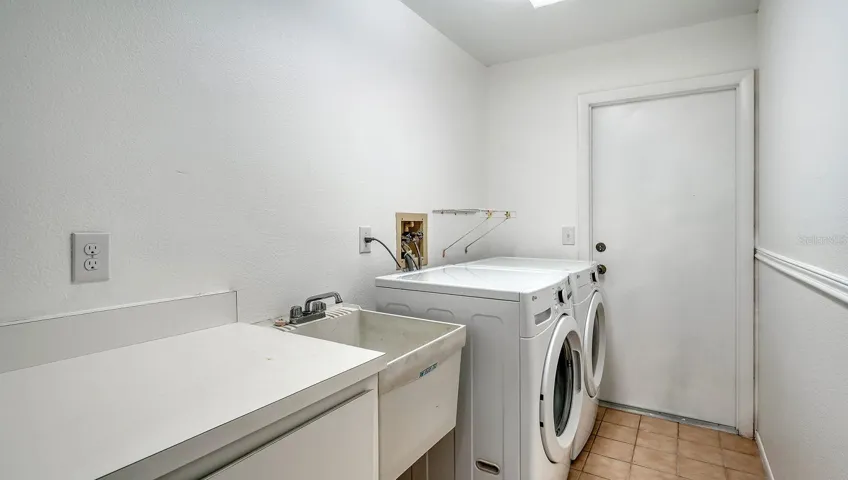 Unstaged Laundry Room