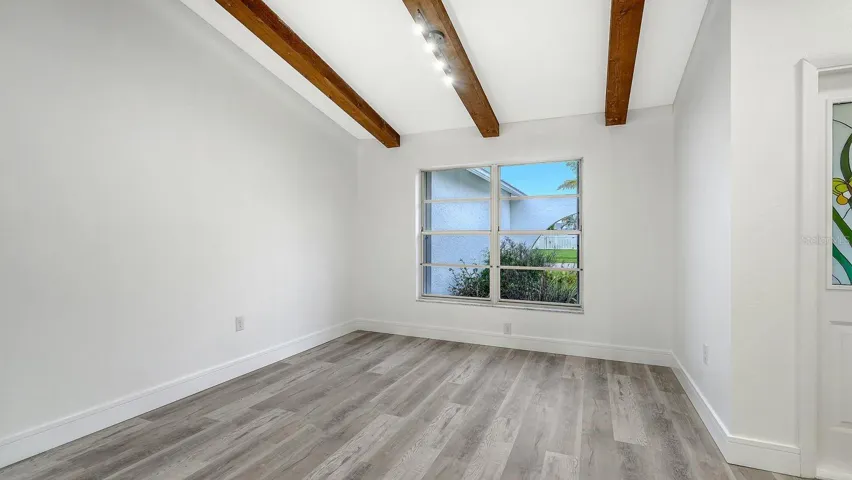 Unstaged Dining Room