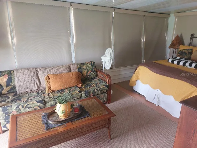 FL ROOM