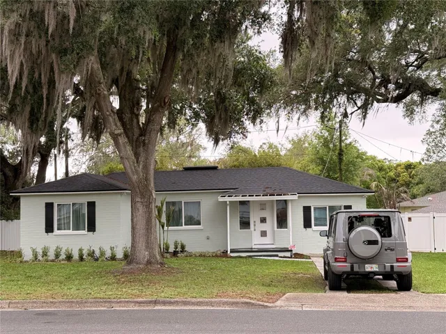 CHARMING FRONT APPEAL!