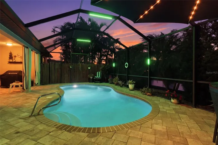 Enhanced to Showcase pool / lanai lighting