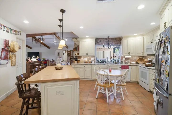 Large Kitchen with Space to Eat In