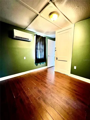 Bedrooms 2