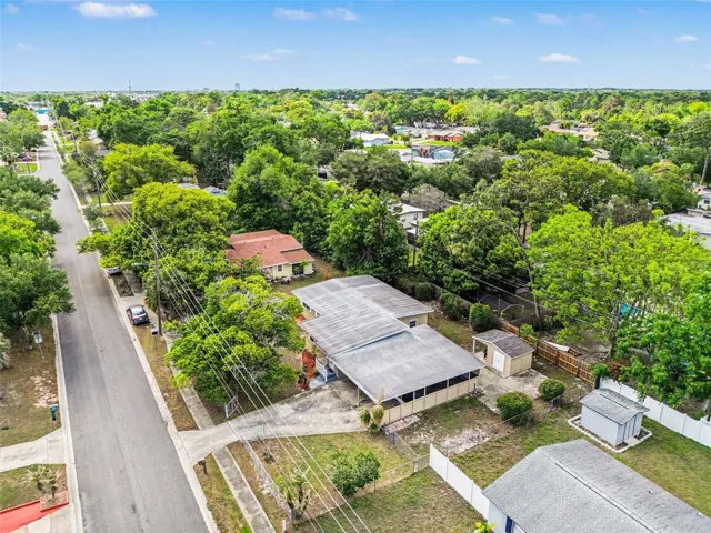NEW ROOF in 2022 ...Spacious Lot in a Convenient Casselberry Location